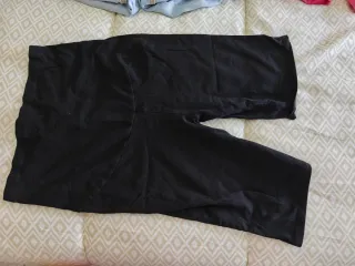 Lote de 8 Pantalones y 3 camisetas premamá.