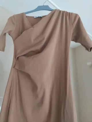Vestido Zara marrón drapeado