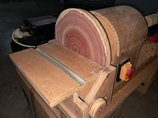 Torno de madera hecho a mano