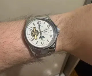 Reloj estilo Orient Automático