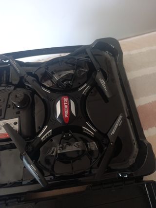 Dron Predator Negro