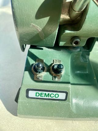 Repasadora de esqueléticos Demco para laboratorio