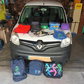 Lote de mochilas y neveras