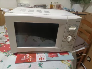 Microondas Sanyo, averiado, para piezas o reparar
