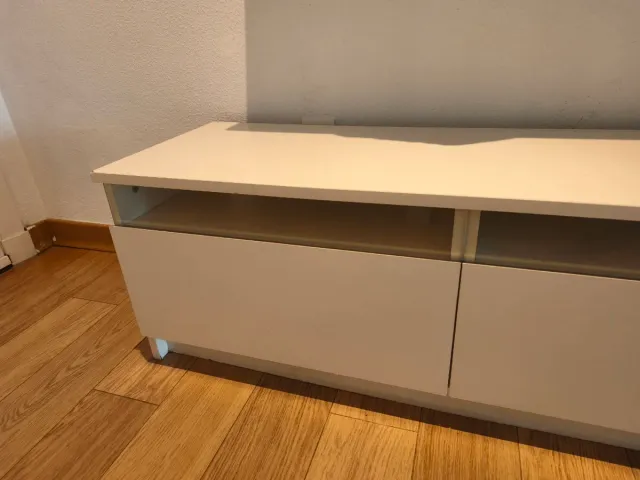 Mueble TV blanco y cristal