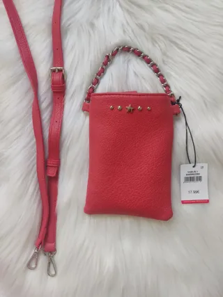 Bolso pequeño Misako rojo con cadena y estrellas