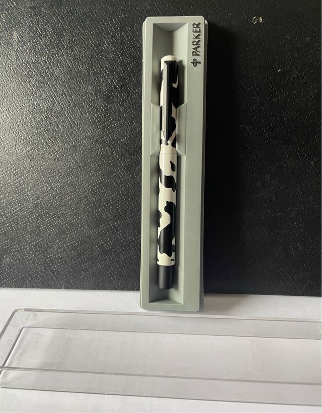 Parker Pluma Diseño Vaca