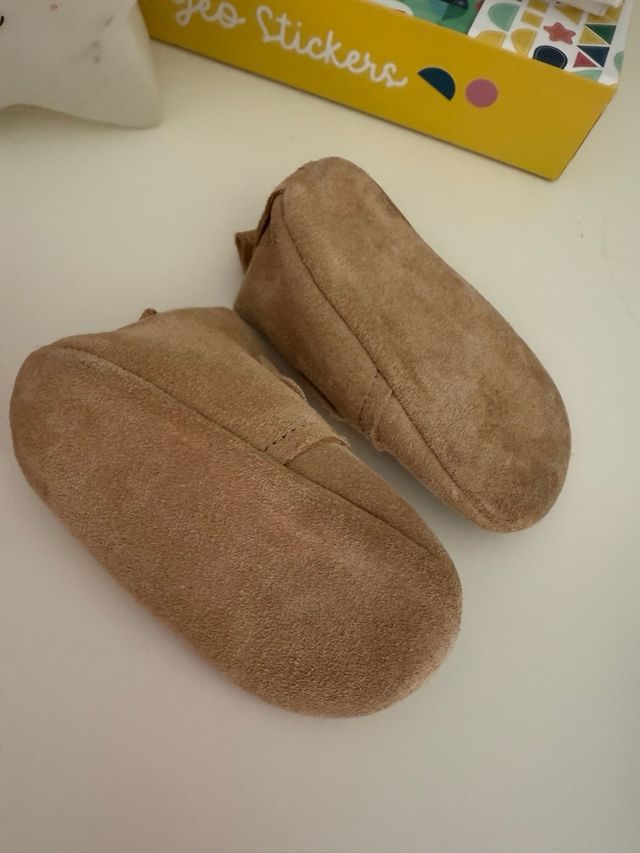 Zapatos piel Zara bebé