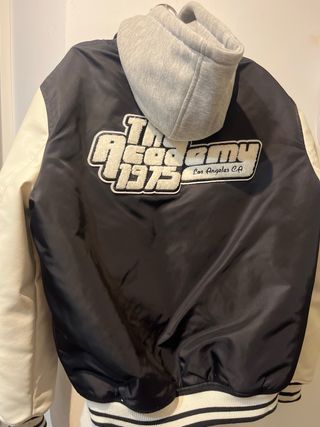 Chaqueta Béisbol Negra y Blanca