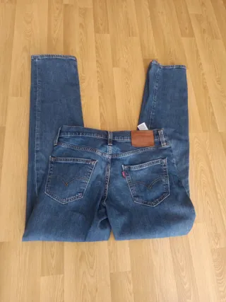 Pantalón vaquero Levis azul W29. L32