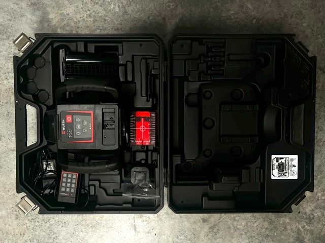 LIVELLO R-14 CON TREPPIEDE E ACCESSORI