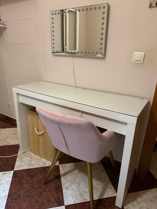 Tocador blanco con cristal