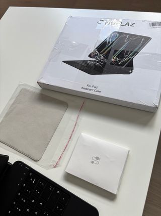 Funda Teclado Nuflaz iPad Pro/Air 13”