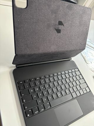 Funda Teclado Nuflaz iPad Pro/Air 13”