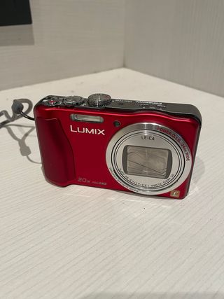 Cámara Panasonic Lumix DMC-TZ30 Roja