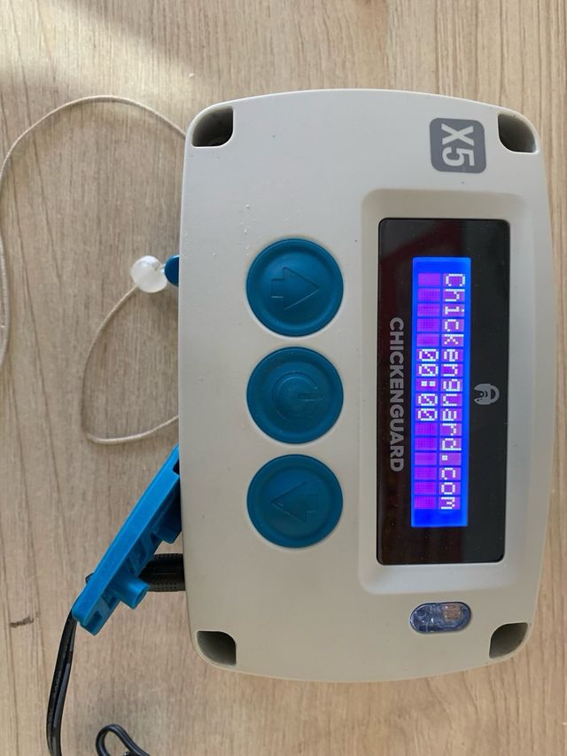 Apriscatole ChickenGuard X5