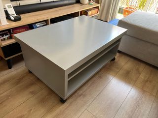 Mesa centro/auxiliar con ruedas