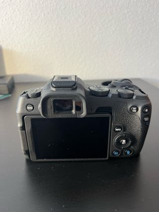 Canon EOS R8 Cámara Mirrorless
