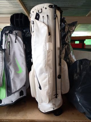 Bolsa de golf Nike blanca