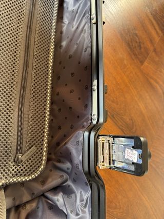 Maleta de cabina Rimowa aluminio negro