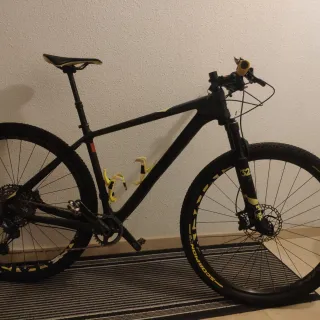 Bicicleta MTB Cube Reaction SL Negra/Amarilla