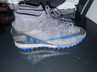 Botas de fútbol Nike multitacos
