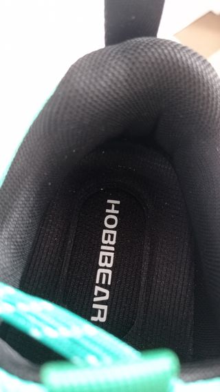 Zapatillas deportivas verde y rosa, sin usar 