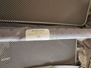 Maleta de cabina Rimowa aluminio negro