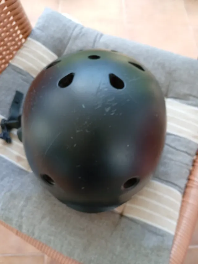 Casco skate, patinete, patines