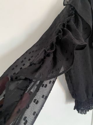 Blusa negra elegante mujer
