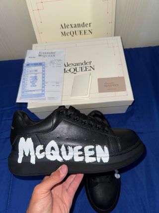 Alexander McQueen Sneakers Nere