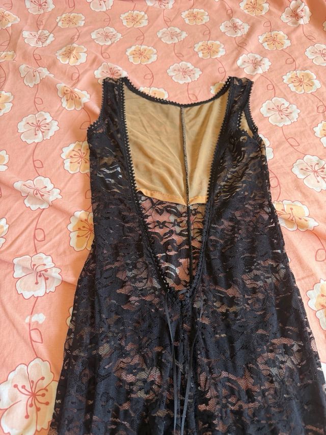 Mono de encaje negro