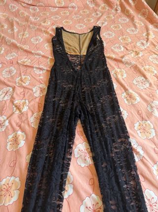 Mono de encaje negro