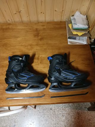 Botas de patinar sobre hielo Oxelo.