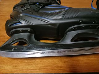 Botas de patinar sobre hielo Oxelo.