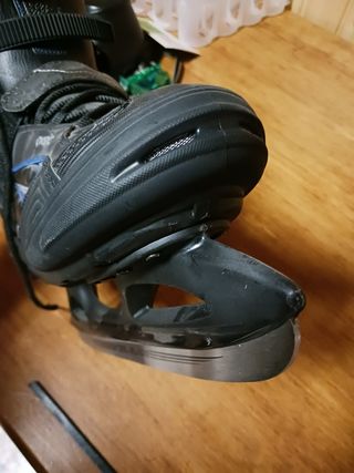 Botas de patinar sobre hielo Oxelo.