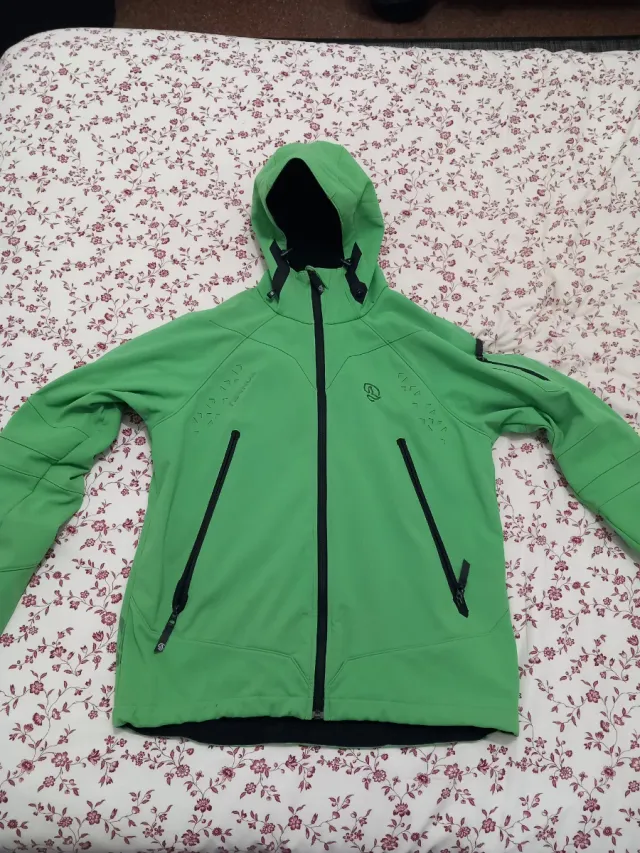 Chaqueta Ternua verde
