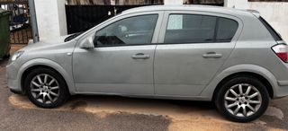 Opel Astra 2004