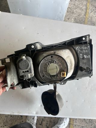 Despiece Peugeot Expert: Faros y Manillas