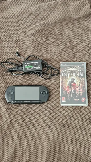 PSP Street E2000 Negra + 2 Juegos