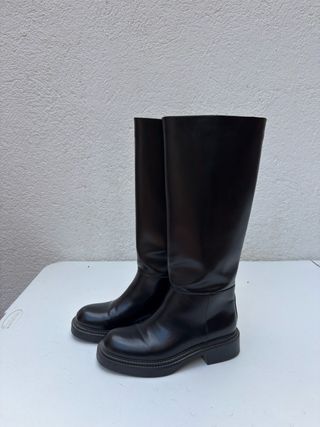 Botas altas negras