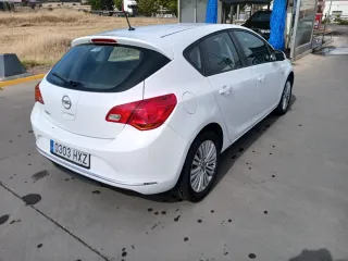 Opel Astra 2014