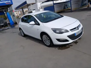 Opel Astra 2014