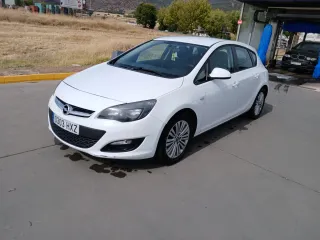 Opel Astra 2014