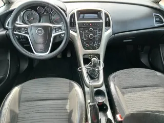 Opel Astra 2014