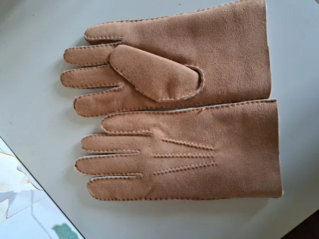 Guanti scamosciati beige marroni nuovi
