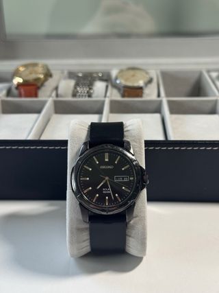Reloj Seiko Solar Negro
