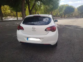 Opel Astra 2010