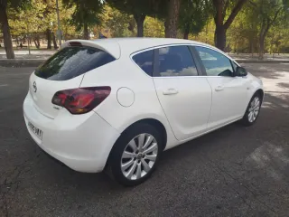 Opel Astra 2010