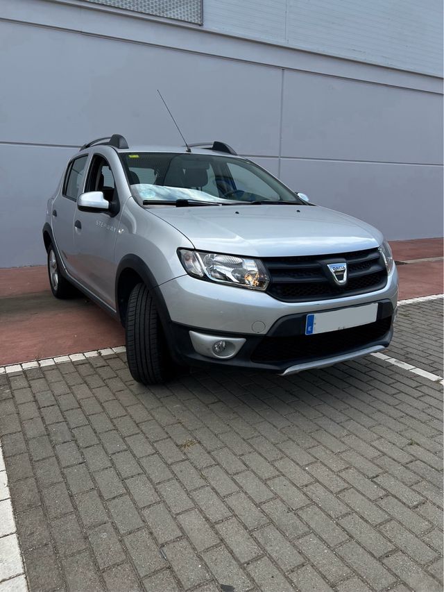 Dacia Sandero 2015